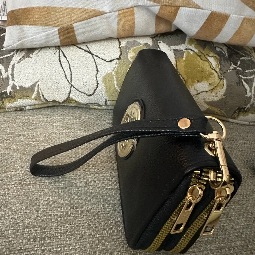 Elegant Black Leather Wristlet with‎ Double Zippers & Gold Accent New - Picture 9 of 15